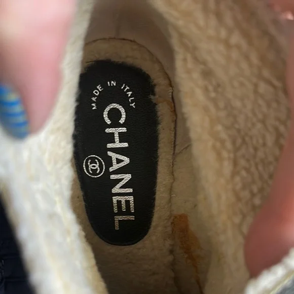 Chanel Interlocking CC Logo Suede Boots - Picture 9 of 11